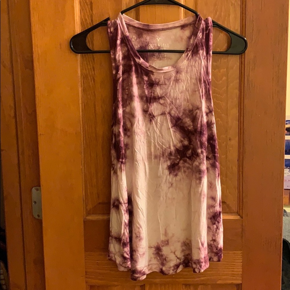 White and maroon tie dye tank top